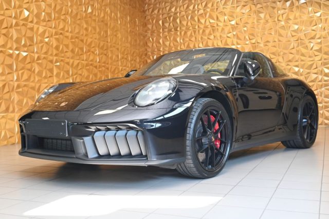 Porsche 992 NUOVA TARGA 4 GTS 541CV SOLLEV.21CHRONO CAM FULL!! km 0 a BRESCIA