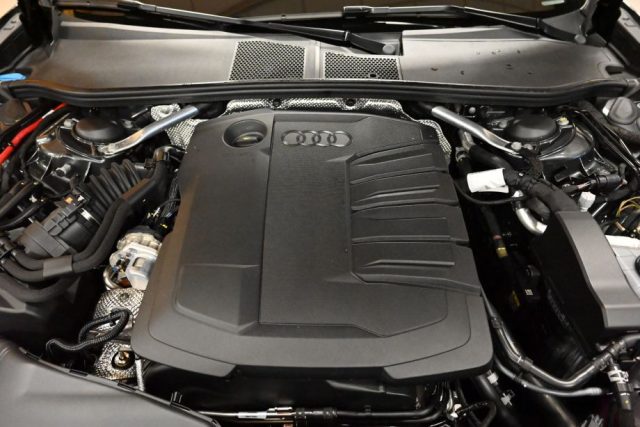 Audi A5 AVANT TDI MHEV 204CVQ.S-TR.S-LINE ED.TET.SCONTO30%, in vendita a Brescia (BS)