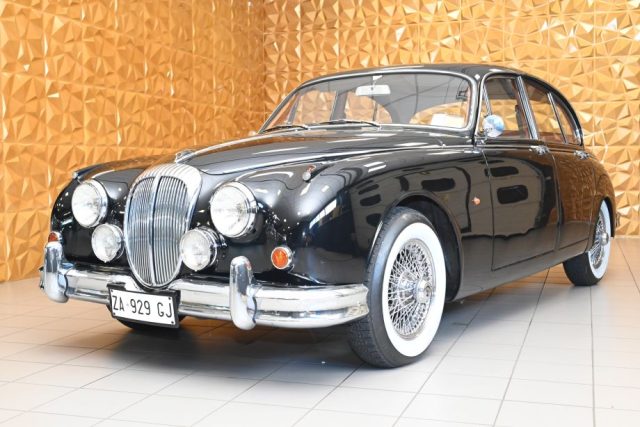 Daimler Sovereign 2.5 V8 AUTO GUIDA A DESTRA PERFETTA ITALIANA NUOVA usato a BRESCIA