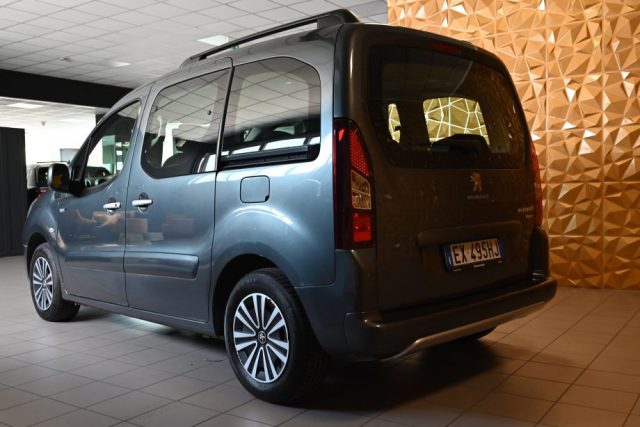 Peugeot Partner TEPEE 1.6 HDI 92CV STYLE TETTO ISOFIX 5POSTI NUOVO - foto 4 di 4