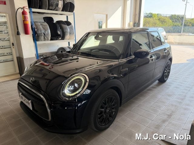 MINI Cooper 1.5 Classic - foto 2 di 23