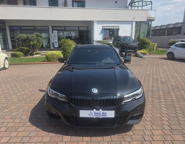 BMW 318 d Touring Msport - foto 2 di 4