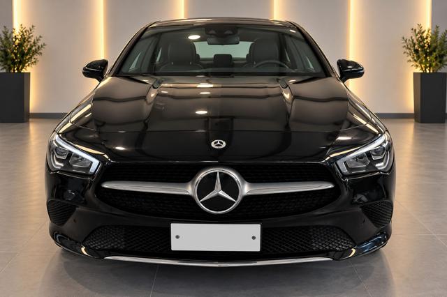 Mercedes-Benz CLA 180 Sport - foto 2 di 4