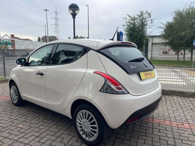 Lancia Ypsilon 1.0 Hybrid Ecochic Silver BELLISSIMA!!!! - foto 4 di 4