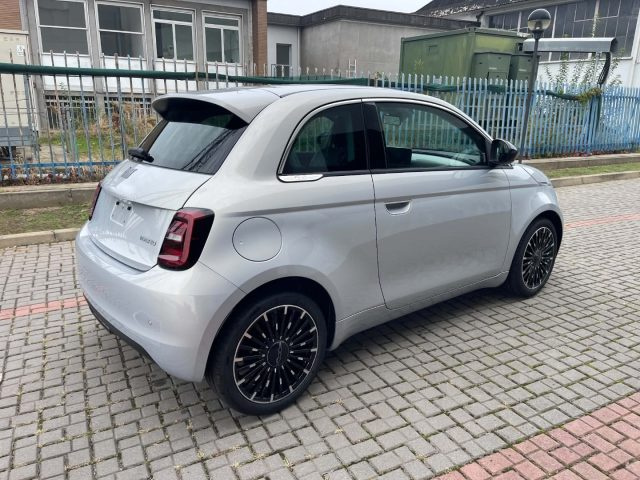 Fiat 500 Berlina Hybrid Icon - foto 2 di 4