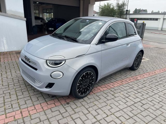 Fiat 500 Berlina Hybrid Icon - foto 4 di 4
