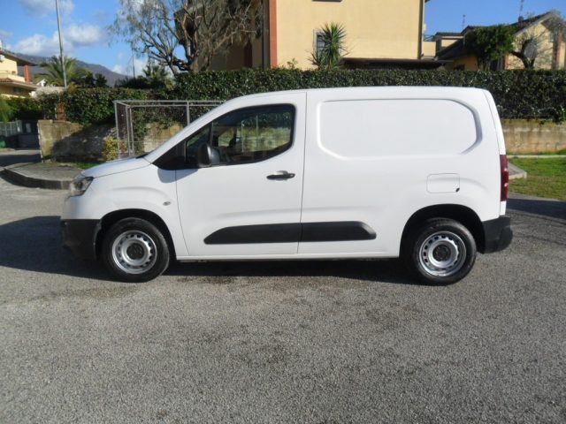 Toyota Proace City 1.5D 100 CV S&S PC 5p. Comfort - foto 2 di 4