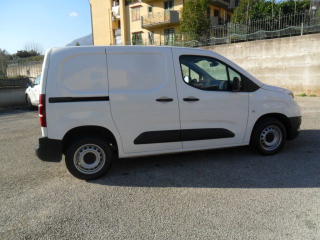 Toyota Proace City 1.5D 100 CV S&S PC 5p. Comfort - foto 3 di 4