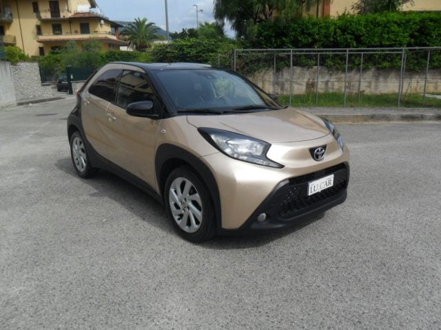 Toyota Aygo X 1.0 VVT-i 72 CV 5 porte Limited - foto 2 di 4