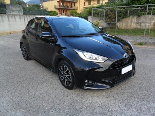 Toyota Yaris 1.5 Hybrid 5 porte Lounge, del 2022, 90.000 km, in vendita a Giffoni Valle Piana (SA)