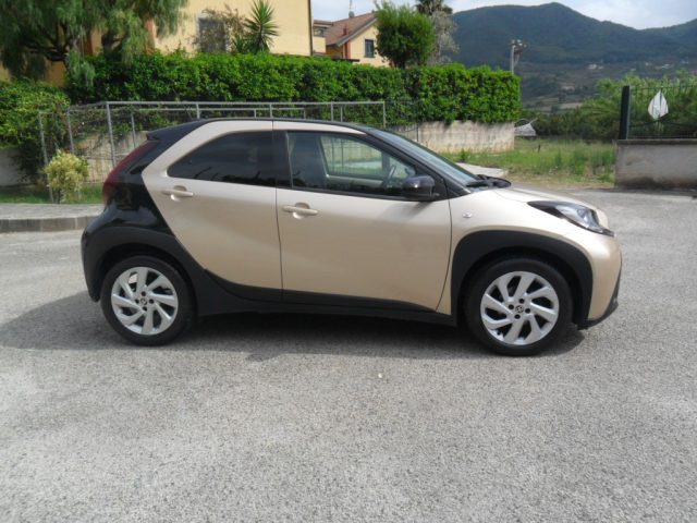 Toyota Aygo X 1.0 VVT-i 72 CV 5 porte Limited - foto 4 di 17