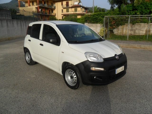 Fiat Panda 1.2 Easy Van 4 posti, del 2019, 100.000 km, in vendita a Giffoni Valle Piana (SA)