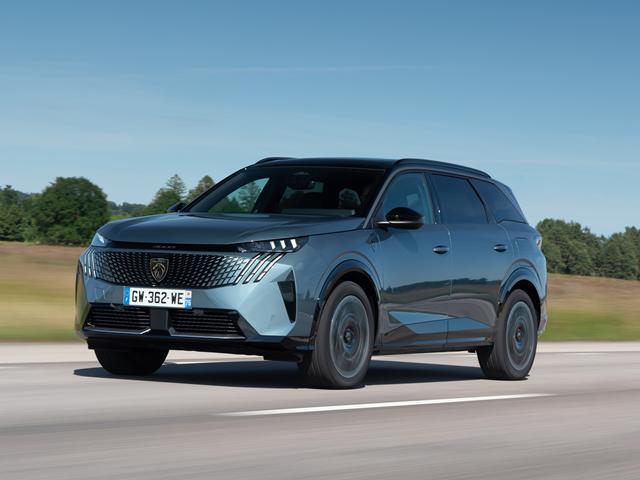 Peugeot 5008 Hybrid 145 e-DCS6 Allure nuovo a BARLETTA