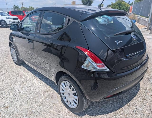 Lancia Ypsilon 1.2 69 CV 5 porte S&S Elefantino Blu con 5° Posto - foto 3 di 4