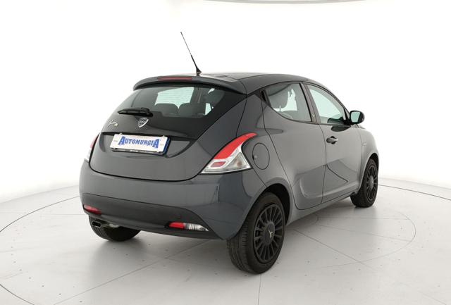 Lancia Ypsilon 1.2 69 CV 5 porte Elefantino 5 Posti usato a BARLETTA