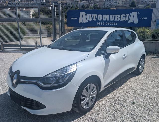 Renault Clio 1.2 75CV 5 porte Zen TAGLIANDATA usato a BARLETTA
