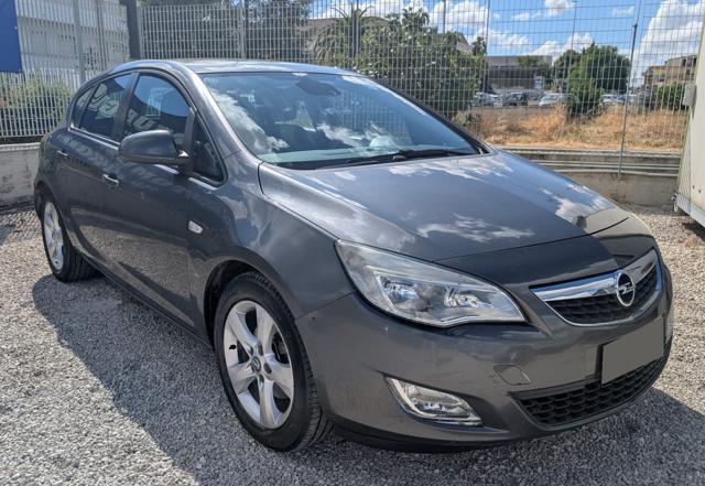 Opel Astra 1.7 CDTI 110CV 5 porte Cosmo - foto 2 di 4