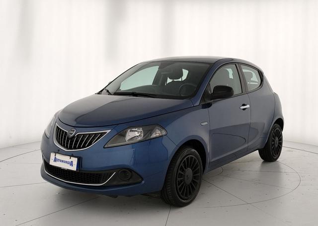 Lancia Ypsilon 1.0 FireFly 5 porte S&S Hybrid Ecochic Silver - foto 2 di 4