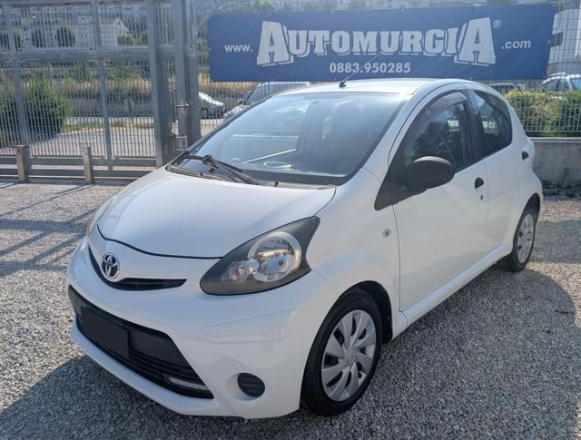 Toyota Aygo 1.0 12V VVT-i 5 porte Active Connect - TAGLIANDATA, del 2013, 109.565 km, in vendita a Barletta (BT)