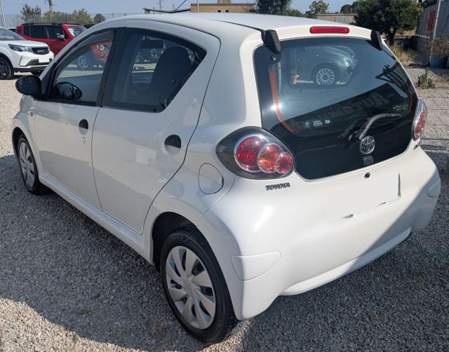 Toyota Aygo 1.0 12V VVT-i 5 porte Active Connect - TAGLIANDATA - foto 4 di 4