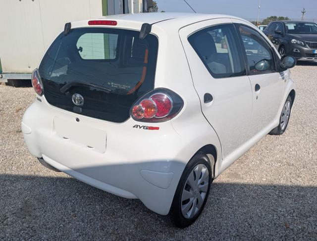 Toyota Aygo 1.0 12V VVT-i 5 porte Active Connect - TAGLIANDATA - foto 3 di 4