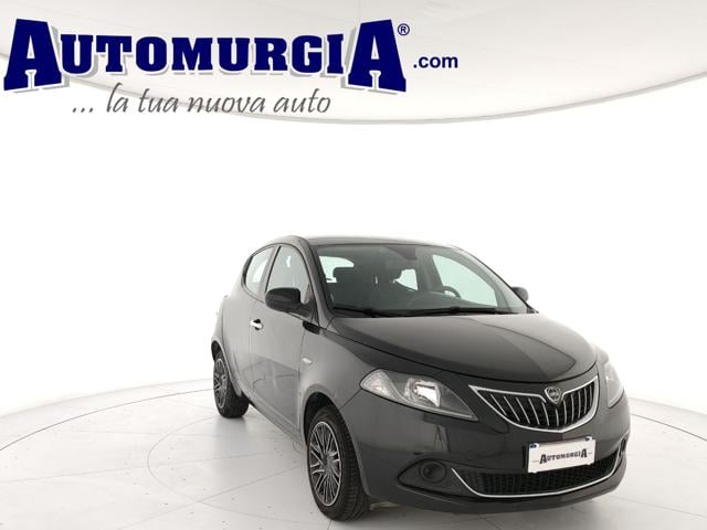 Lancia Ypsilon 1.0 FireFly 5 porte S&S Hybrid Silver 5P., del 2022, 74.664 km, in vendita a Barletta (BT)