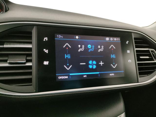 Peugeot 308 BlueHDi 130 S&S EAT6 SW Allure, del 2019, 116.808 km, in vendita a Barletta (BT)
