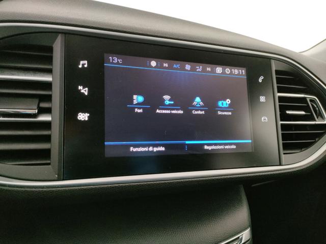 Peugeot 308 BlueHDi 130 S&S EAT6 SW Allure, del 2019, 116.808 km, in vendita a Barletta (BT)