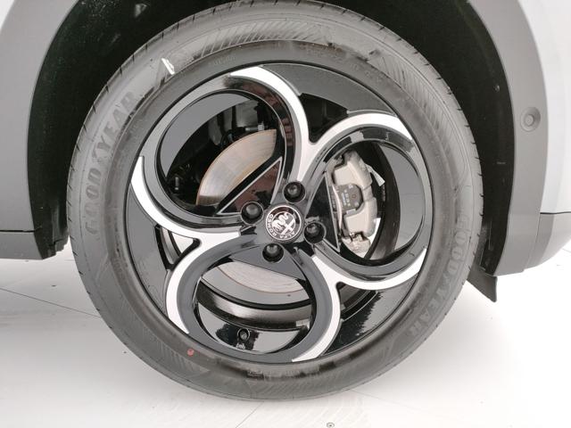 Alfa Romeo Junior 1.2 145 CV Hybrid eDCT6, in vendita a Barletta (BT)