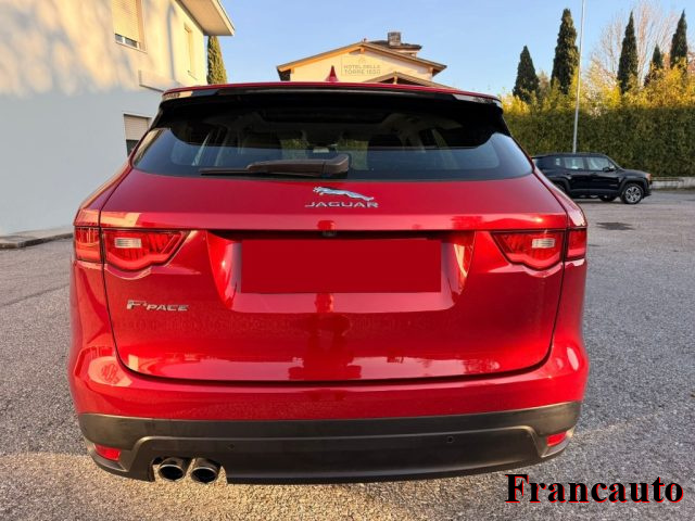 Jaguar F-Pace 2.0 D 180 CV aut. Portfolio - foto 3 di 4