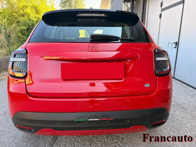 Fiat 600e Red - foto 3 di 4