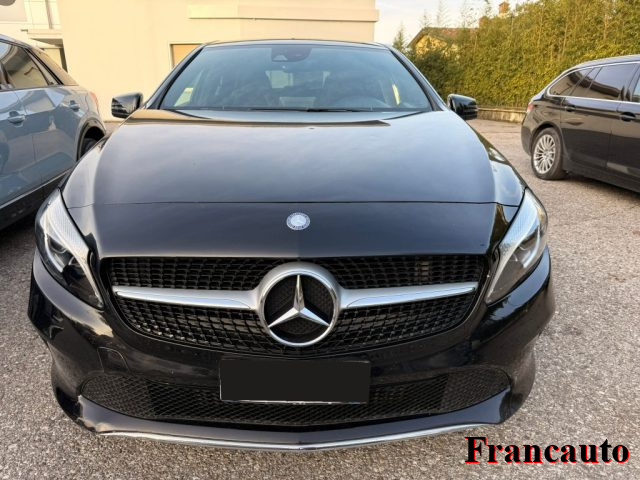 Mercedes-Benz A 200 d Automatic Business - foto 2 di 4