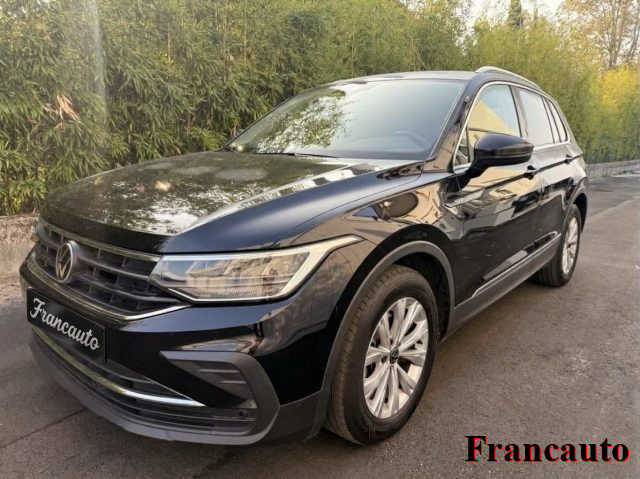 Volkswagen Tiguan 2.0 TDI 150 CV SCR DSG Life, del 2022, 165.000 km, in vendita a Calcinato (BS)