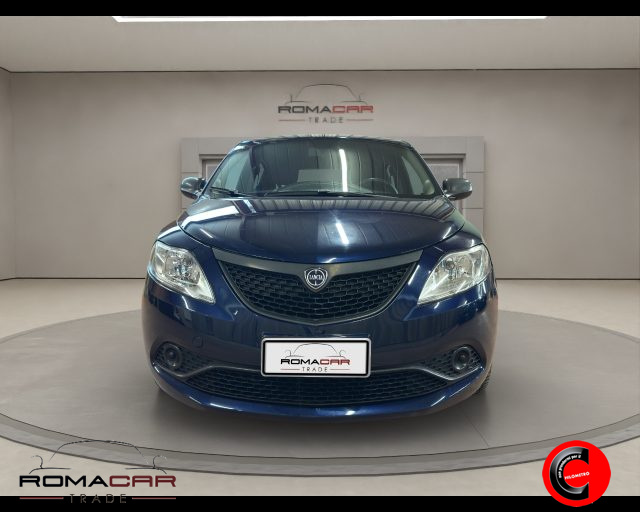 Lancia Ypsilon 1.0 FireFly 5 porte S&S Hybrid Ecochic Silver - foto 3 di 4