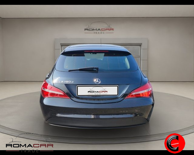 Mercedes-Benz CLA 180 d S.W. Automatic Premium - foto 4 di 4