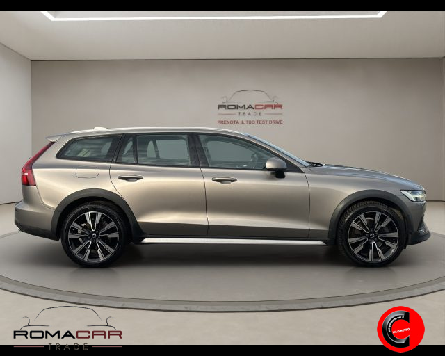 Volvo V60 Cross Country D4 AWD Geartronic Business Plus - foto 4 di 4