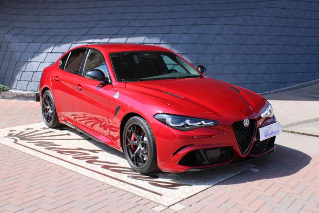 Alfa Romeo Giulia 2.9 V6 Quadrifoglio SPARCO-AKRAPOVIC km 0 a DENNO