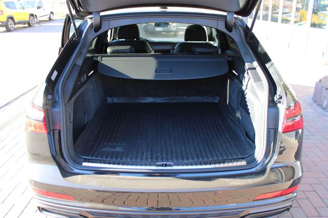 Audi A6 Avant 45TDI quattro 3xS-line-MATRIX-TETTO-BLACK, del 2020, 127.000 km, in vendita a Denno (TN)