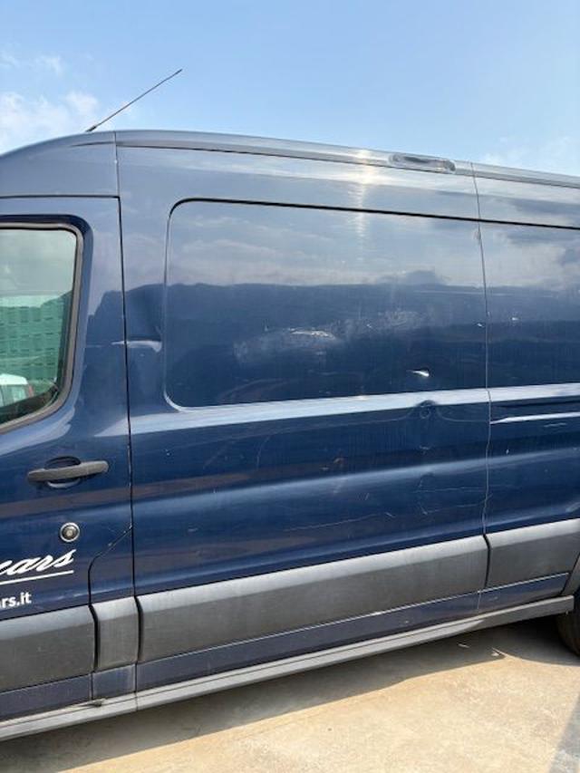 Ford Transit 350 2.0TDCi EcoBlue 130CV L3H2-INCIDENTATO - foto 2 di 4