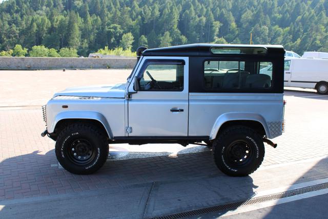 Land Rover Defender 90 2.5Td5 SE 6 POSTI-CLIMA-GANCIO, del 2006, 160.000 km, in vendita a Denno (TN)