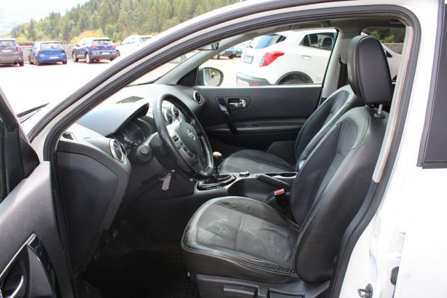 Nissan Qashqai 1.6 dCi 4WD TEKNA, del 2013, 248.000 km, in vendita a Denno (TN)