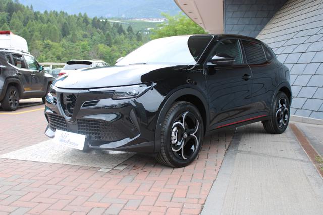 Alfa Romeo Junior 1.2 145cv Hybrid eDCT6 Speciale - foto 4 di 4