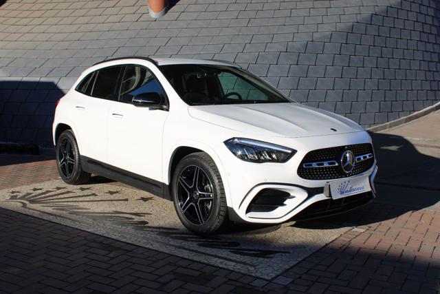 Mercedes-Benz GLA 220 4Matic AMG NIGHT-KAMERA - foto 4 di 4
