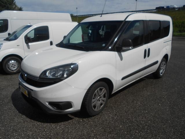 Fiat Doblo SX N1 5 POSTI AUTOCARRO usato a CHIONS