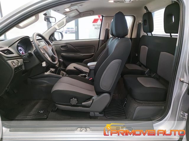 Mitsubishi L200 2.2 DI-D/ Club Cab 4WD - foto 3 di 4