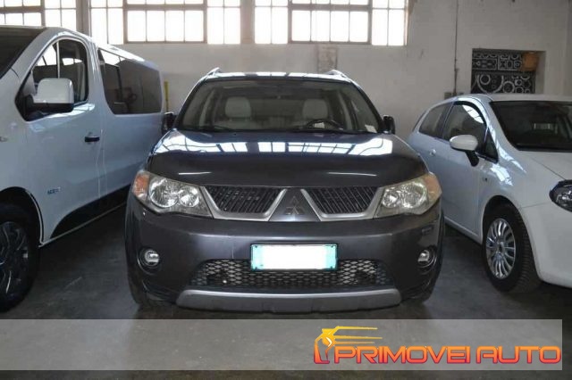 Mitsubishi Outlander 2.0 DI-D Instyle 7 p.ti - foto 4 di 4