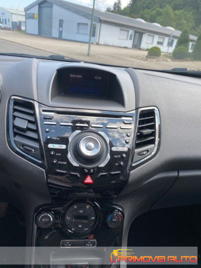 Ford Fiesta 1.0 EcoBoost 100CV 5 porte Titanium - foto 3 di 4