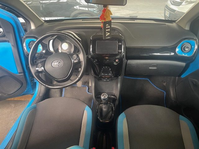 Toyota Aygo 1.0 VVT-i 69 CV 5 porte X-Cite si neopatentati - foto 4 di 4
