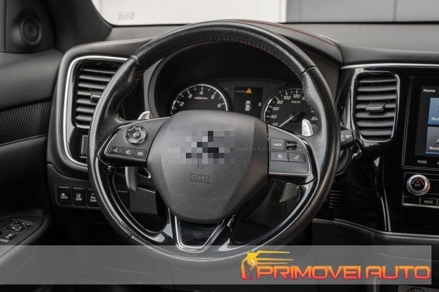 Mitsubishi Outlander 2.0 2WD Blackline - foto 4 di 4