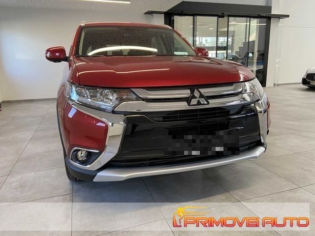 Mitsubishi Outlander 2.2 DI-D 4WD AT - foto 4 di 4